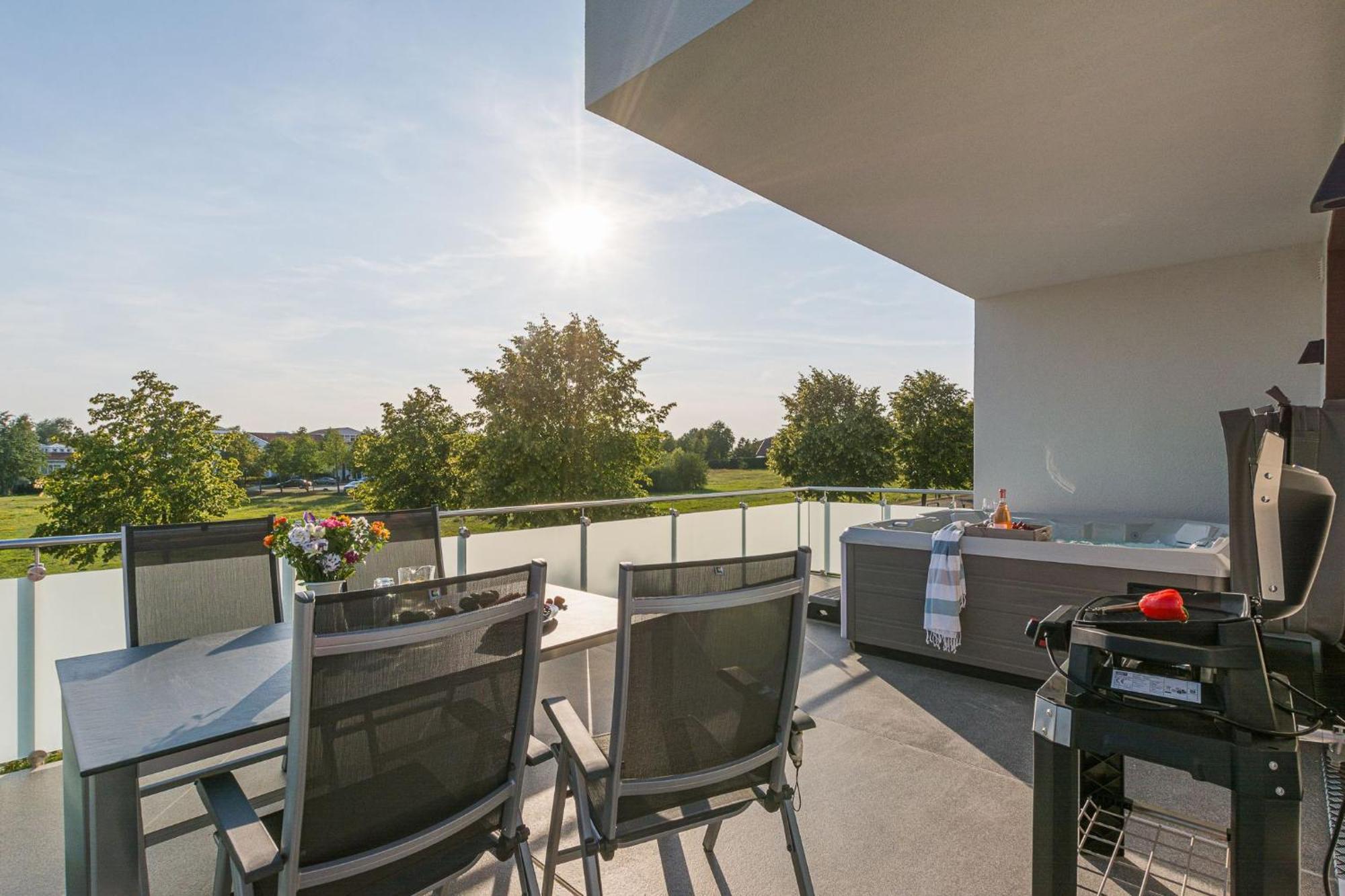 Luxus_Spa_Og_Fewo Quartier 4 _We 4_ เกอห์เรน-เลบบิน ภายนอก รูปภาพ