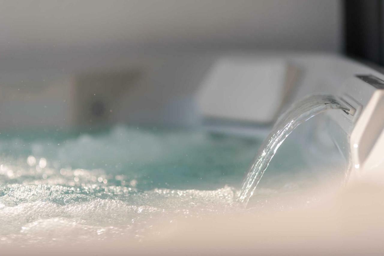 Luxus_Spa_Og_Fewo Quartier 4 _We 4_ เกอห์เรน-เลบบิน ภายนอก รูปภาพ